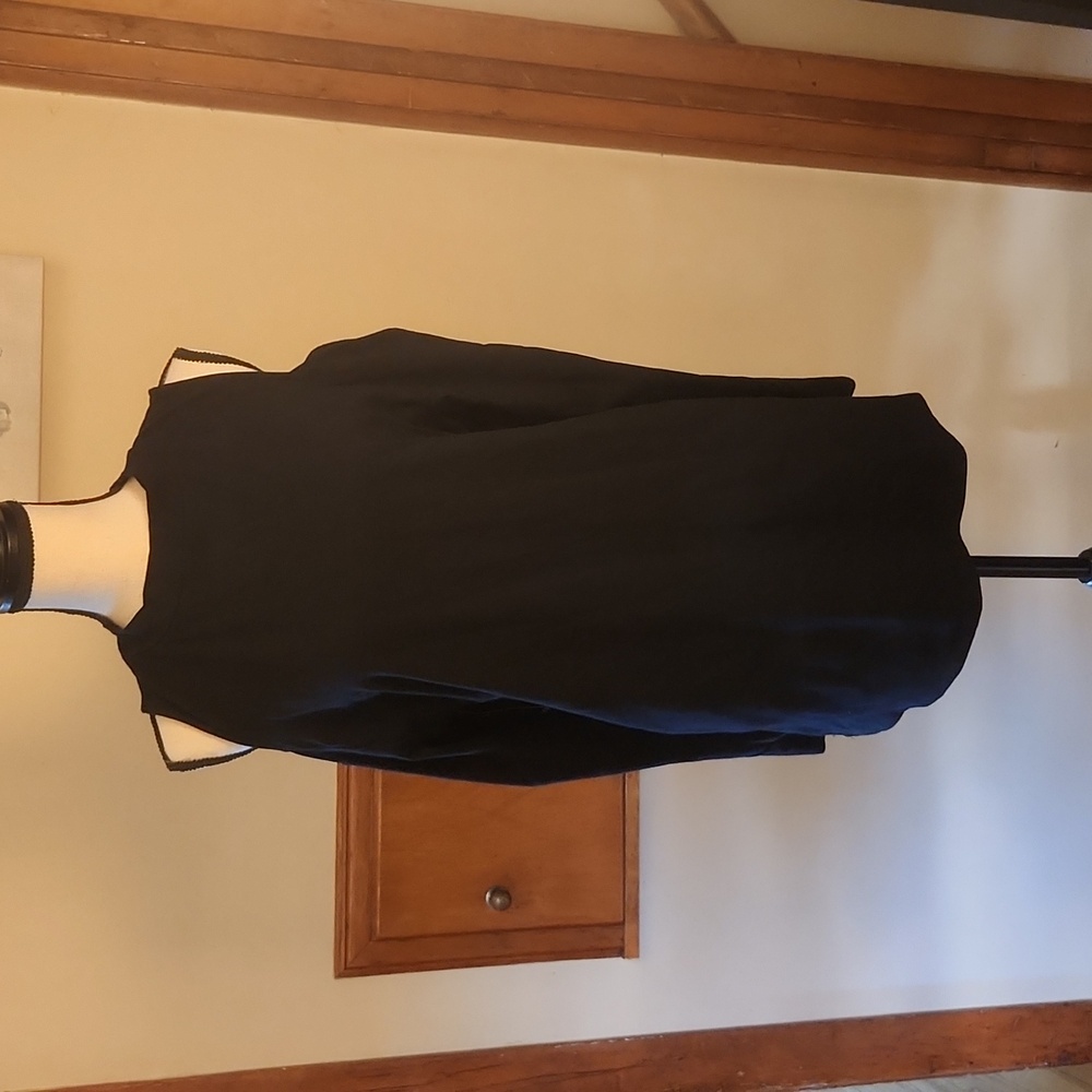 Torrid Black Cold Shoulder Cutout Foxy Top Size 3 (22/24)